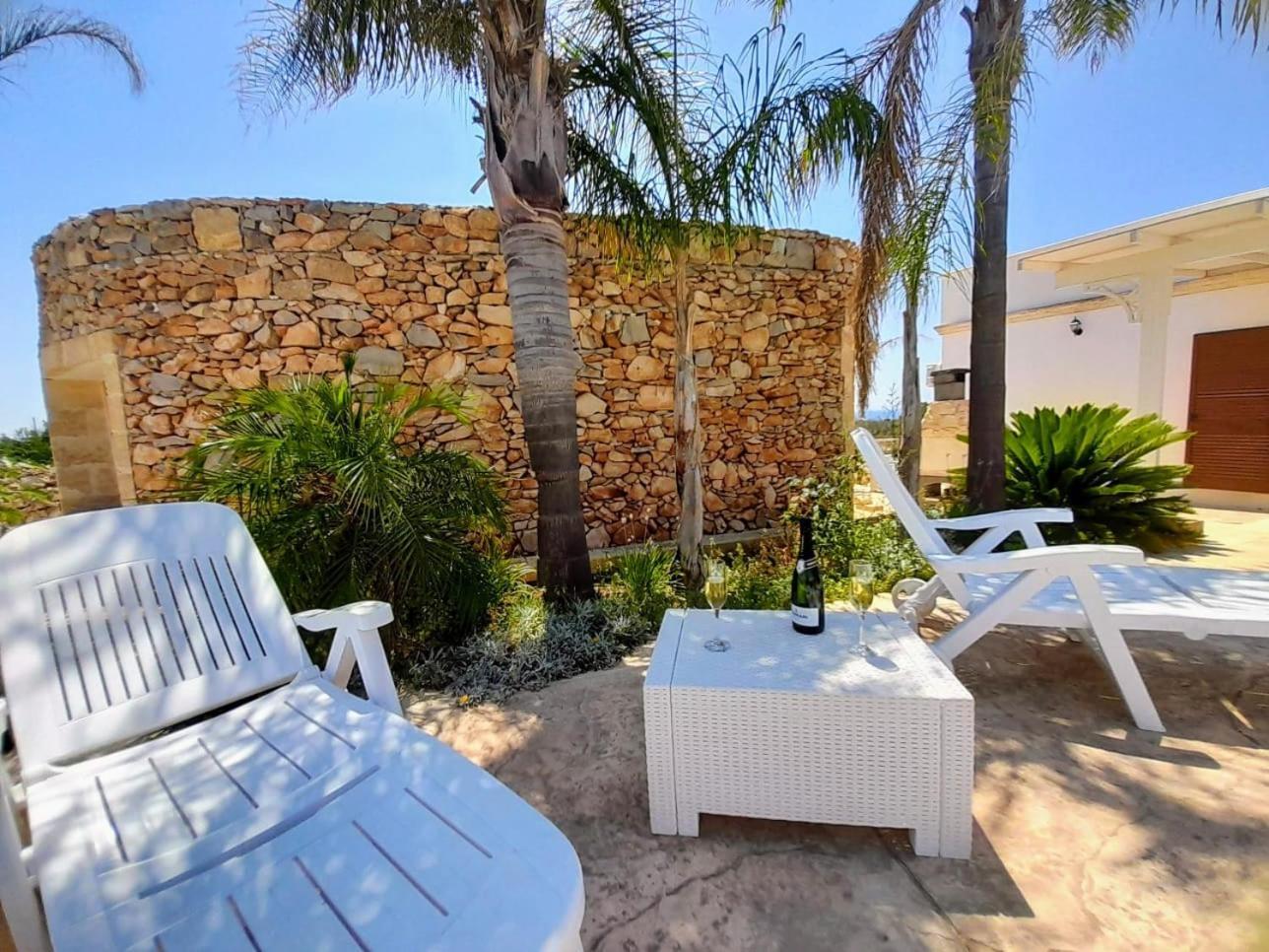 Villa Vista Mare Panoramica, Trullo E Piscina Esclusiva Alliste Luaran gambar